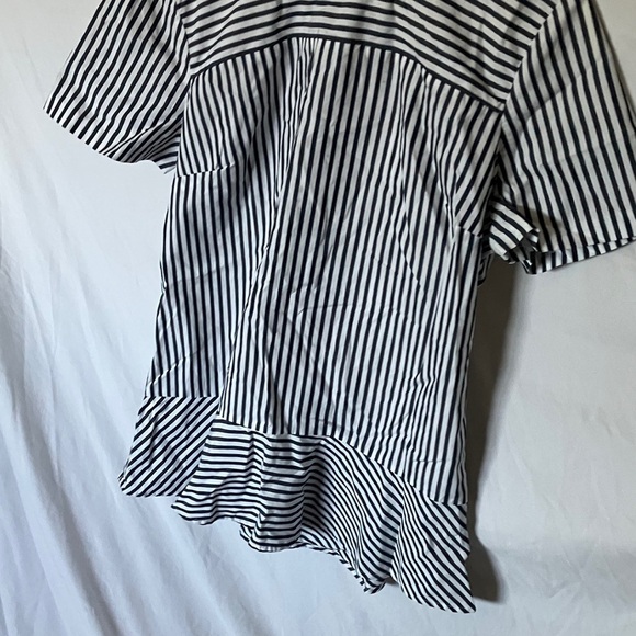 Banana Republic: Striped Black & White Top- M - Picture 5 of 14